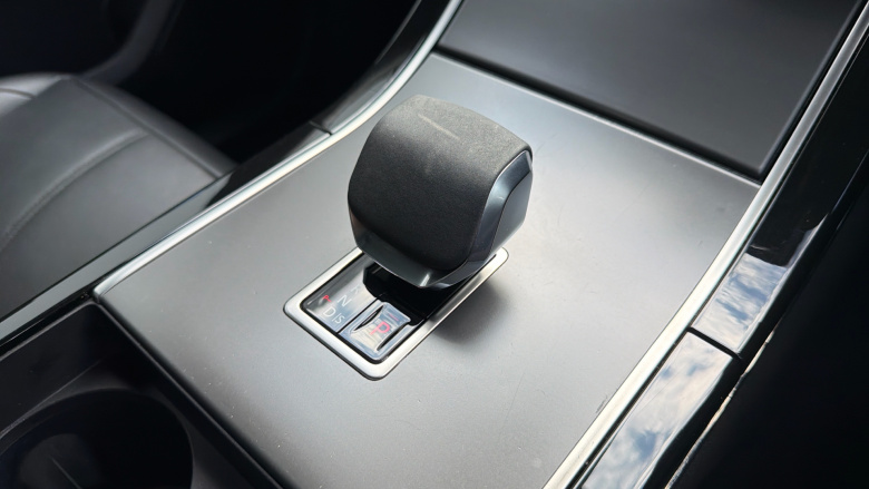 Land Rover Range Rover Velar 2.0 D200 MHEV Dynamic SE 5dr Auto Diesel Estate